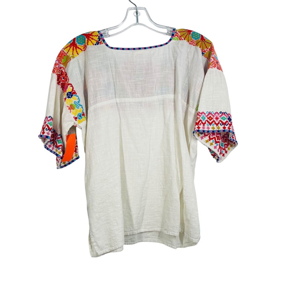 Embroidered Sq Nk
