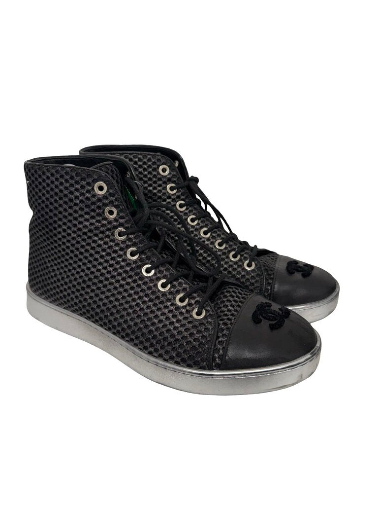 Hi Top Sneaker