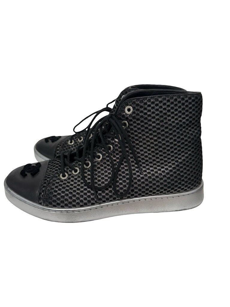 Hi Top Sneaker