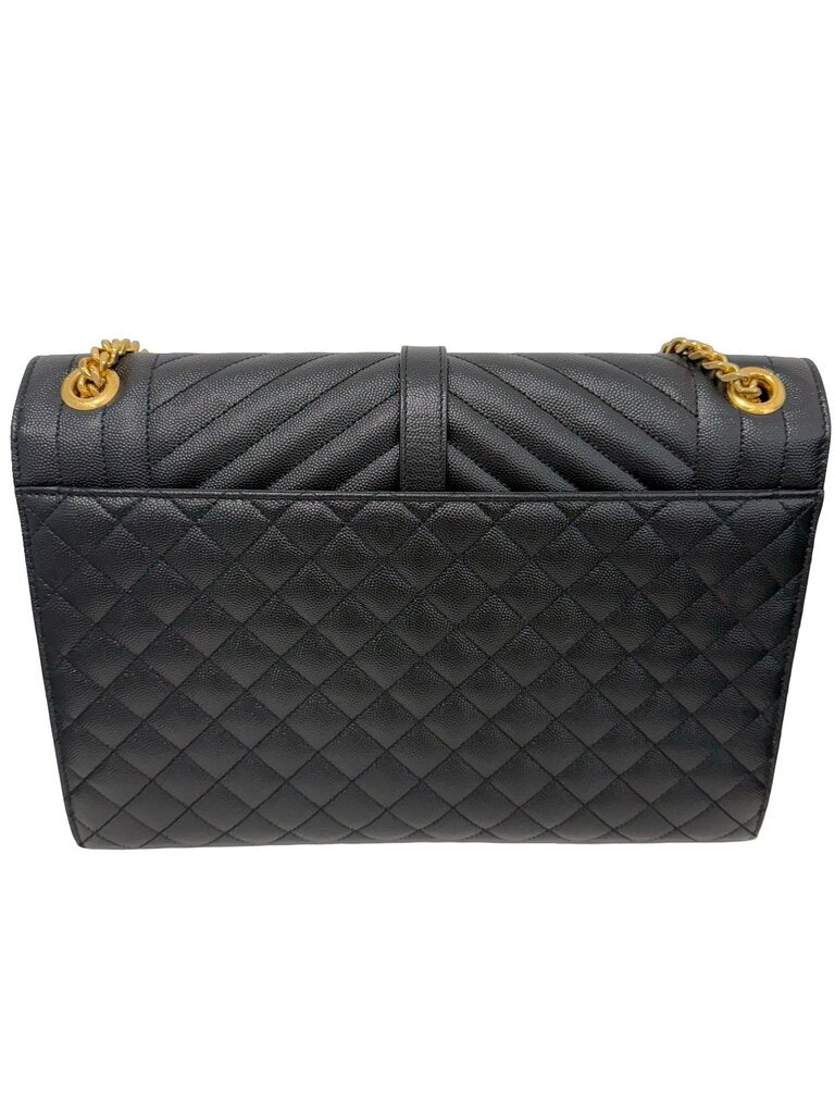 Quilted Foldover Logo