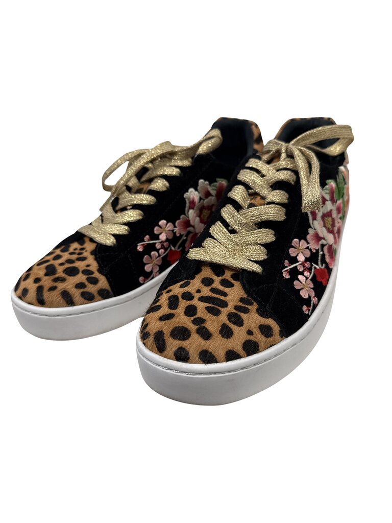 Animal/Floral Lace Up