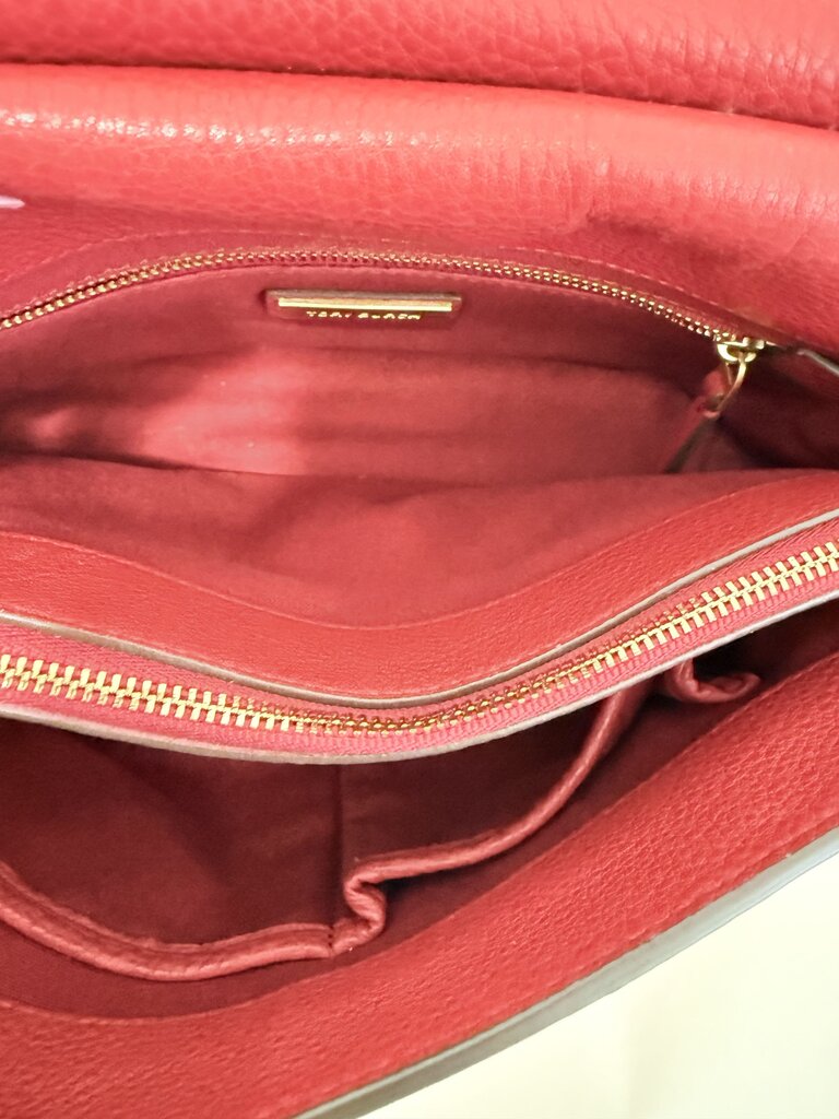 Foldover W/Chain Strap