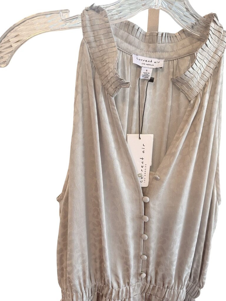 Jacquard Long Tiered NWT