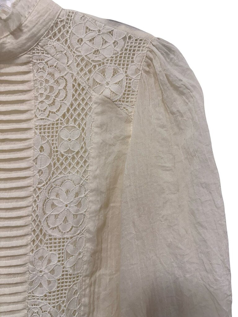 Pleated/Lace Hi Neck