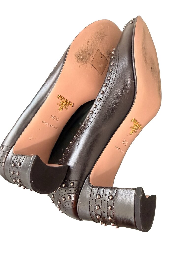 Studded Round Toe Heel