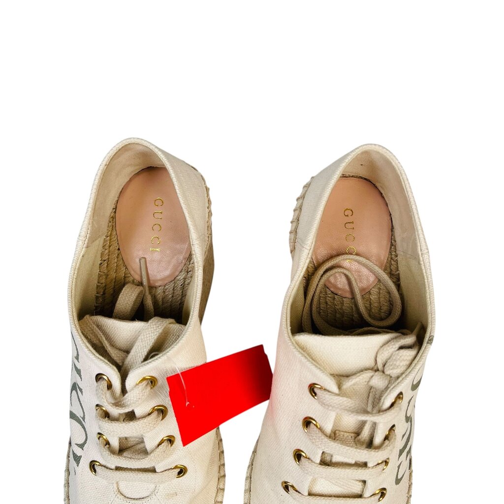 Canvas Wedge