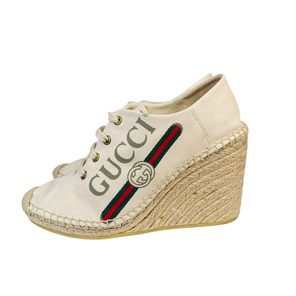 Canvas Wedge