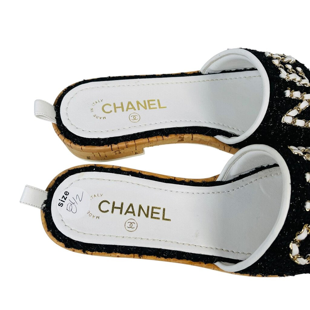 Glitter Logo Slide
