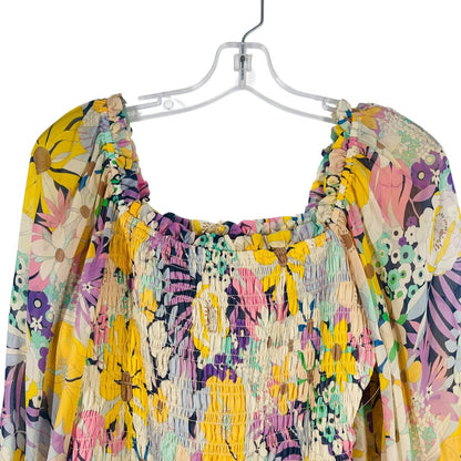 Floral Smocked Sq Nk