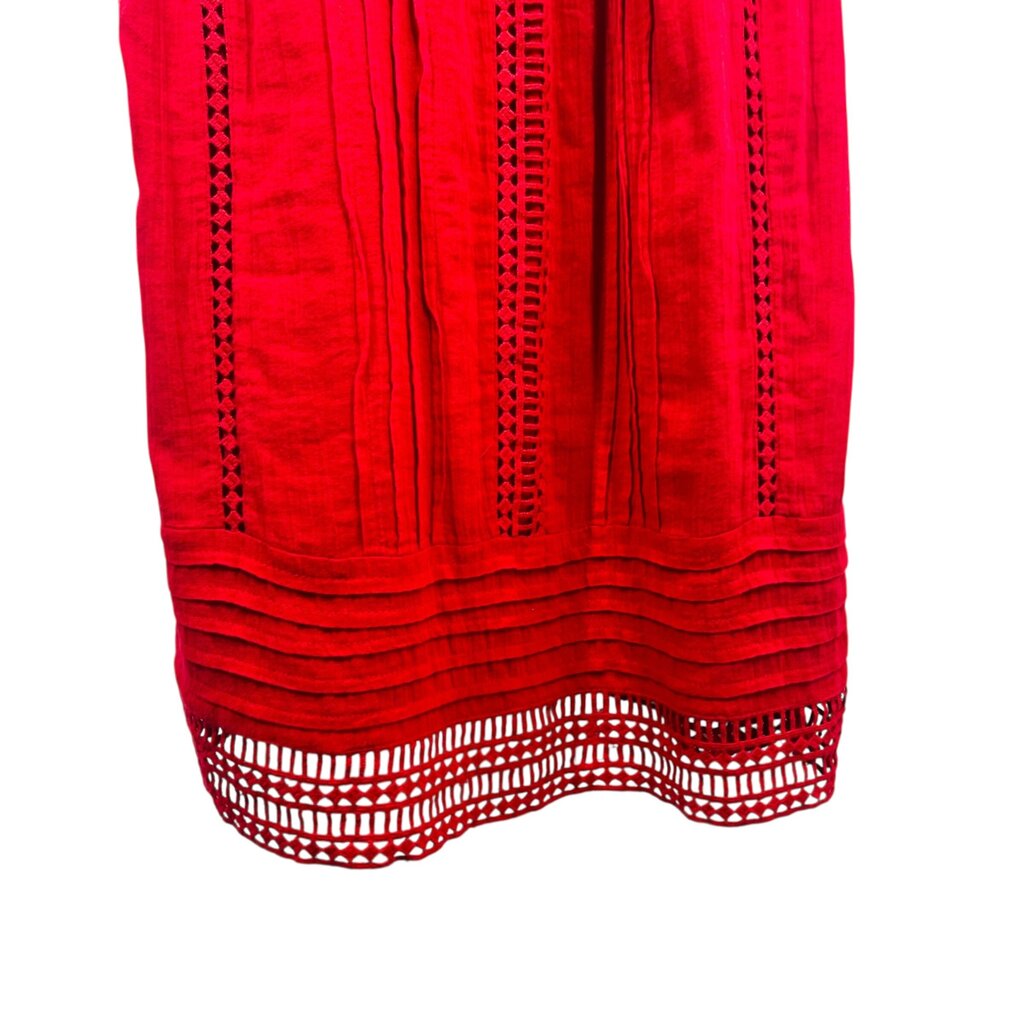 Eyelet Trim Halter