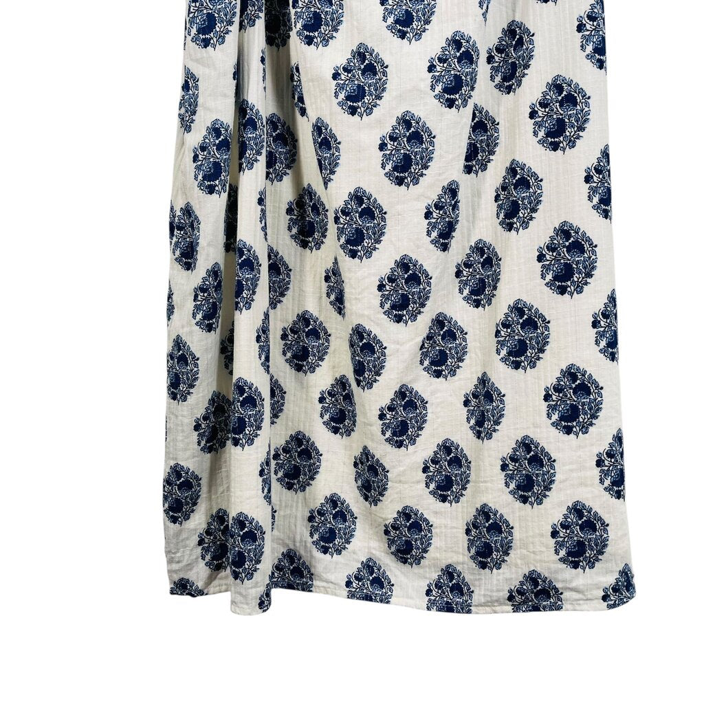 Floral Smocked Sq Nk