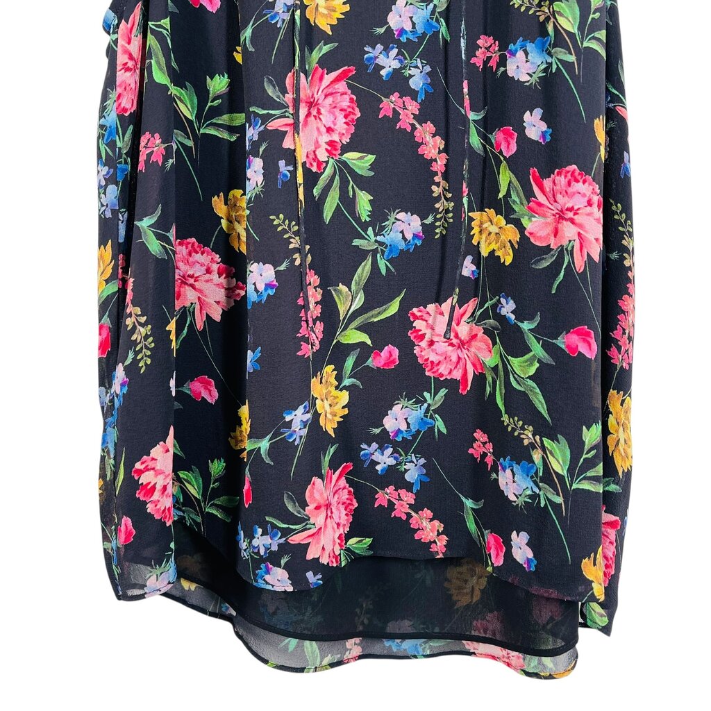 Floral Vnk W/Ruffles