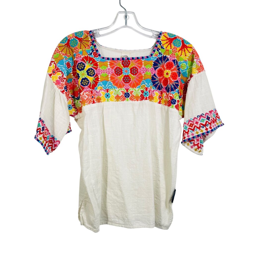 Embroidered Sq Nk