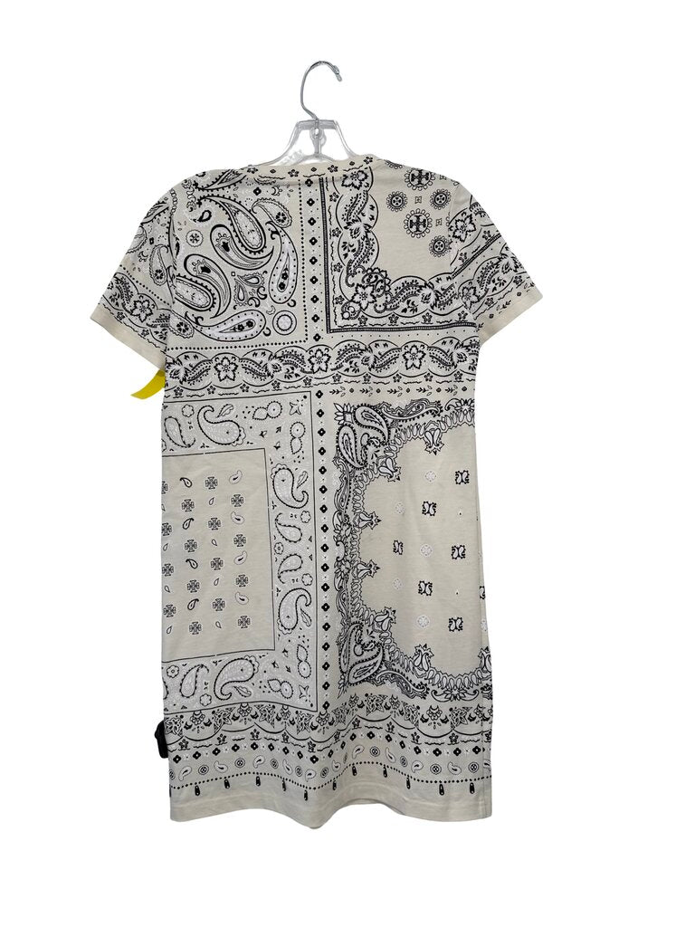 Pinwheel Paisley Print