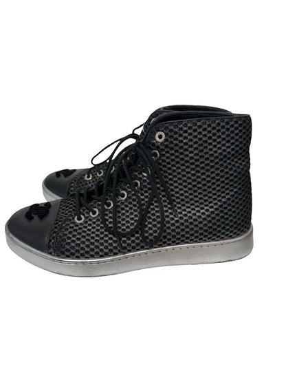 Hi Top Sneaker