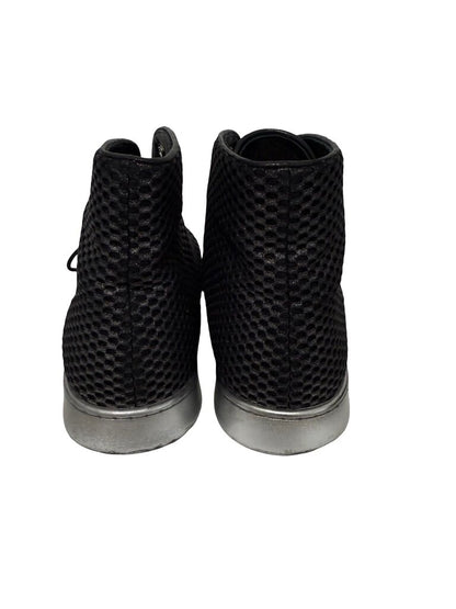 Hi Top Sneaker