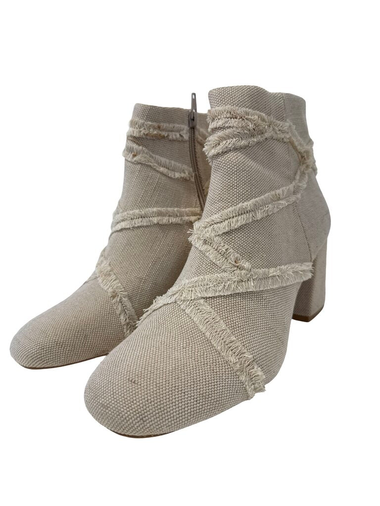 Canvas Bootie W/Heel