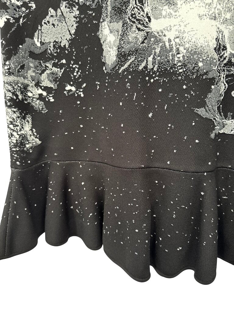 Floral Knit W/Flounce