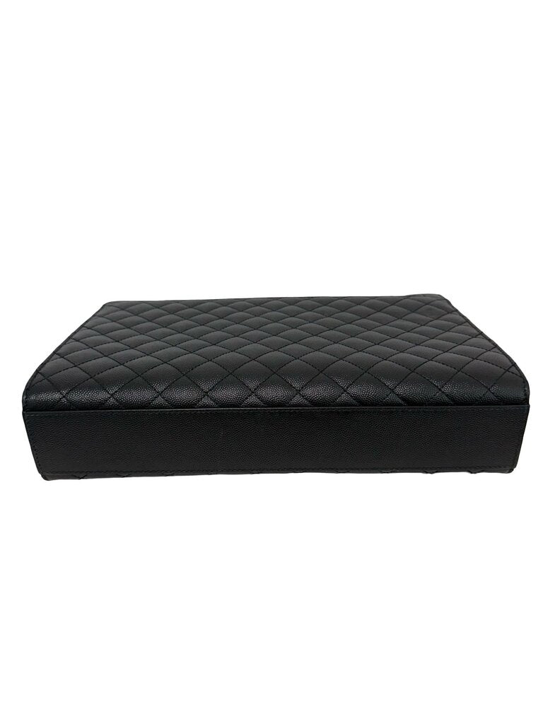 Quilted Foldover Logo