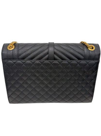Quilted Foldover Logo