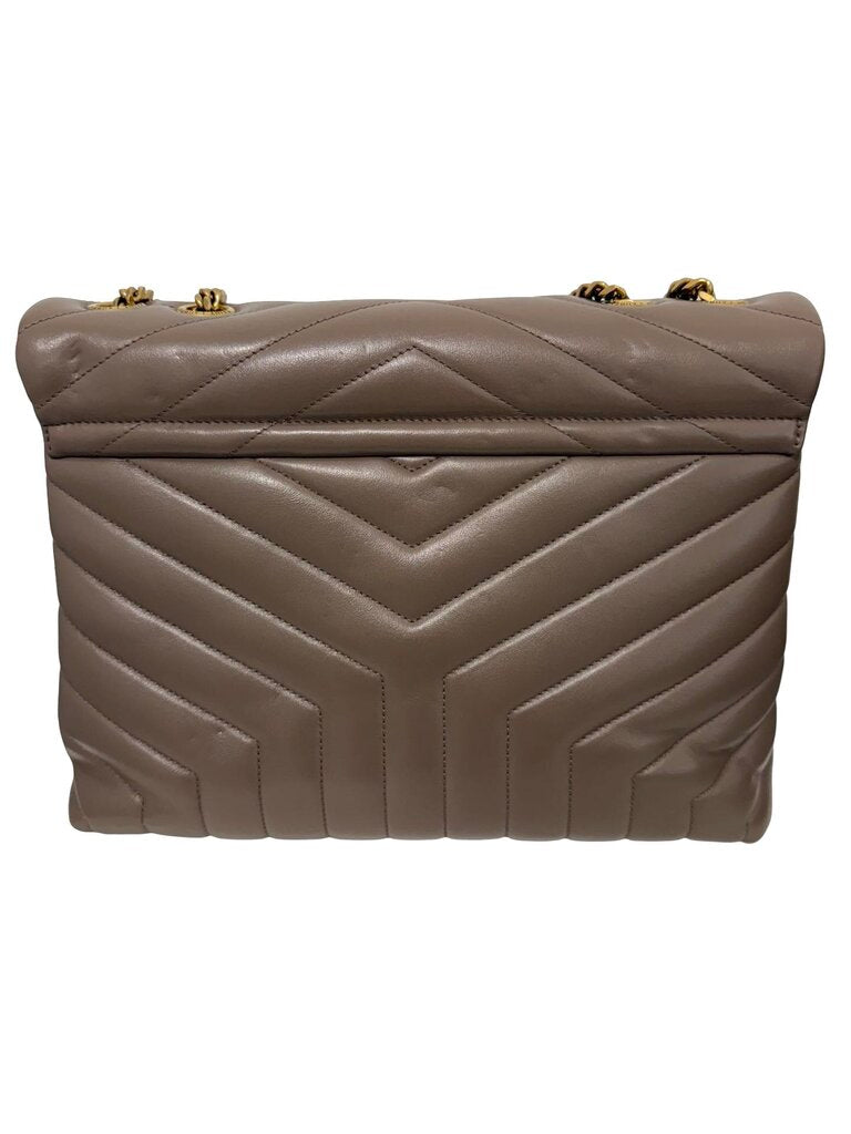 Quilted Foldover Logo