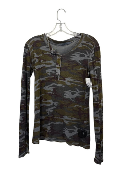 Camo Henley