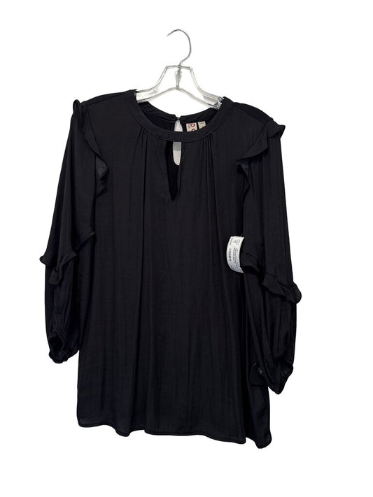 Keyhole Neck W/Ruffles