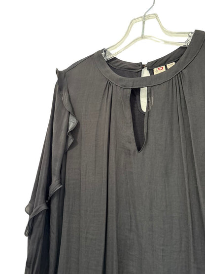 Keyhole Neck W/Ruffles