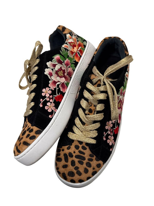 Animal/Floral Lace Up