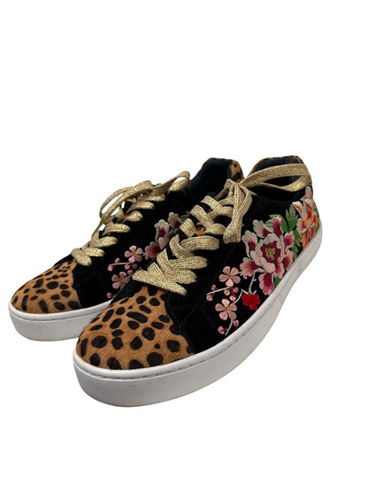 Animal/Floral Lace Up