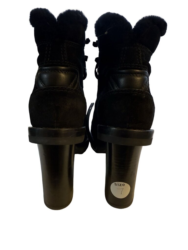 Lamb LIned Ankle W/Heel