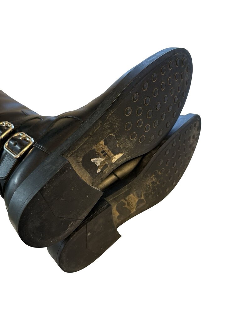 Double buckle tall w/box