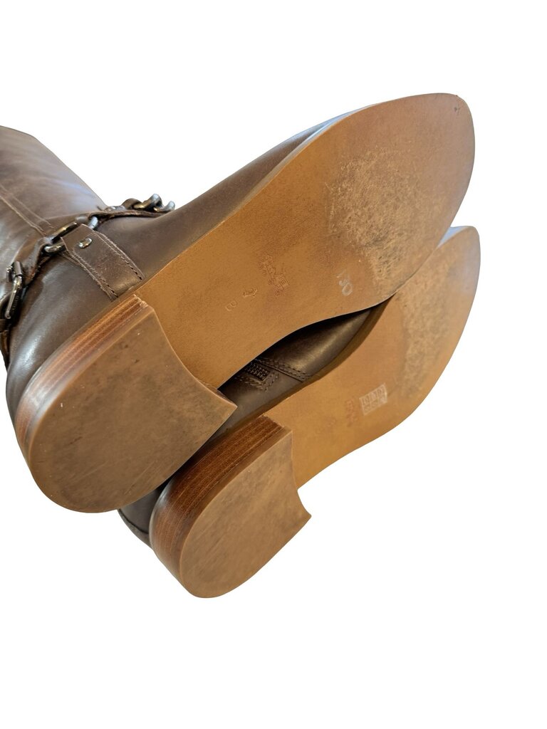 Tall Leather w/Chain