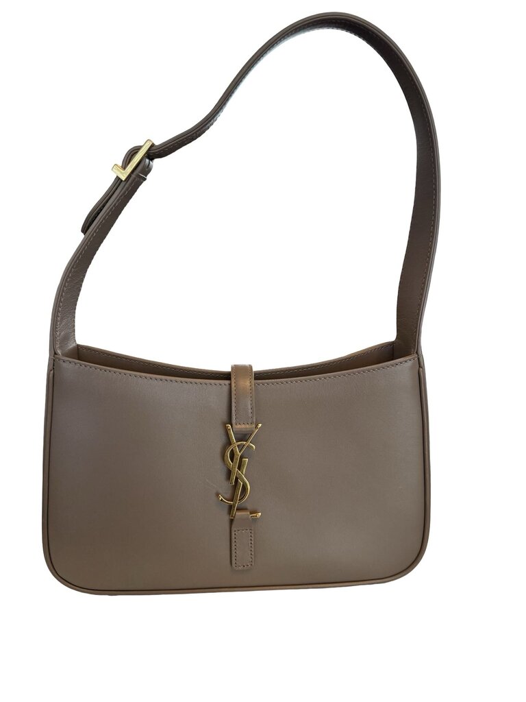 Le 5 a 7 Hobo