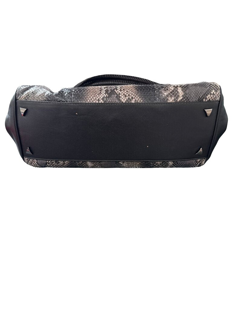 Python Tote