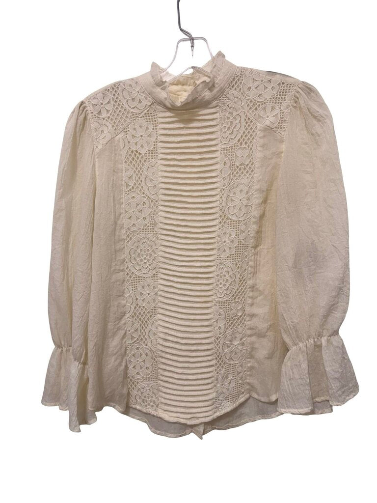 Pleated/Lace Hi Neck