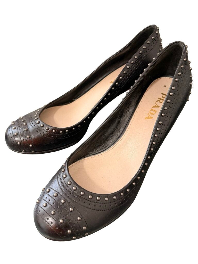 Studded Round Toe Heel