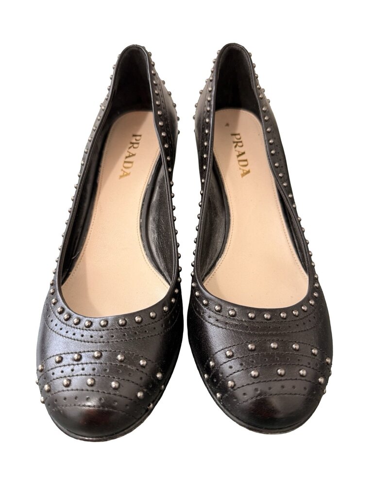Studded Round Toe Heel